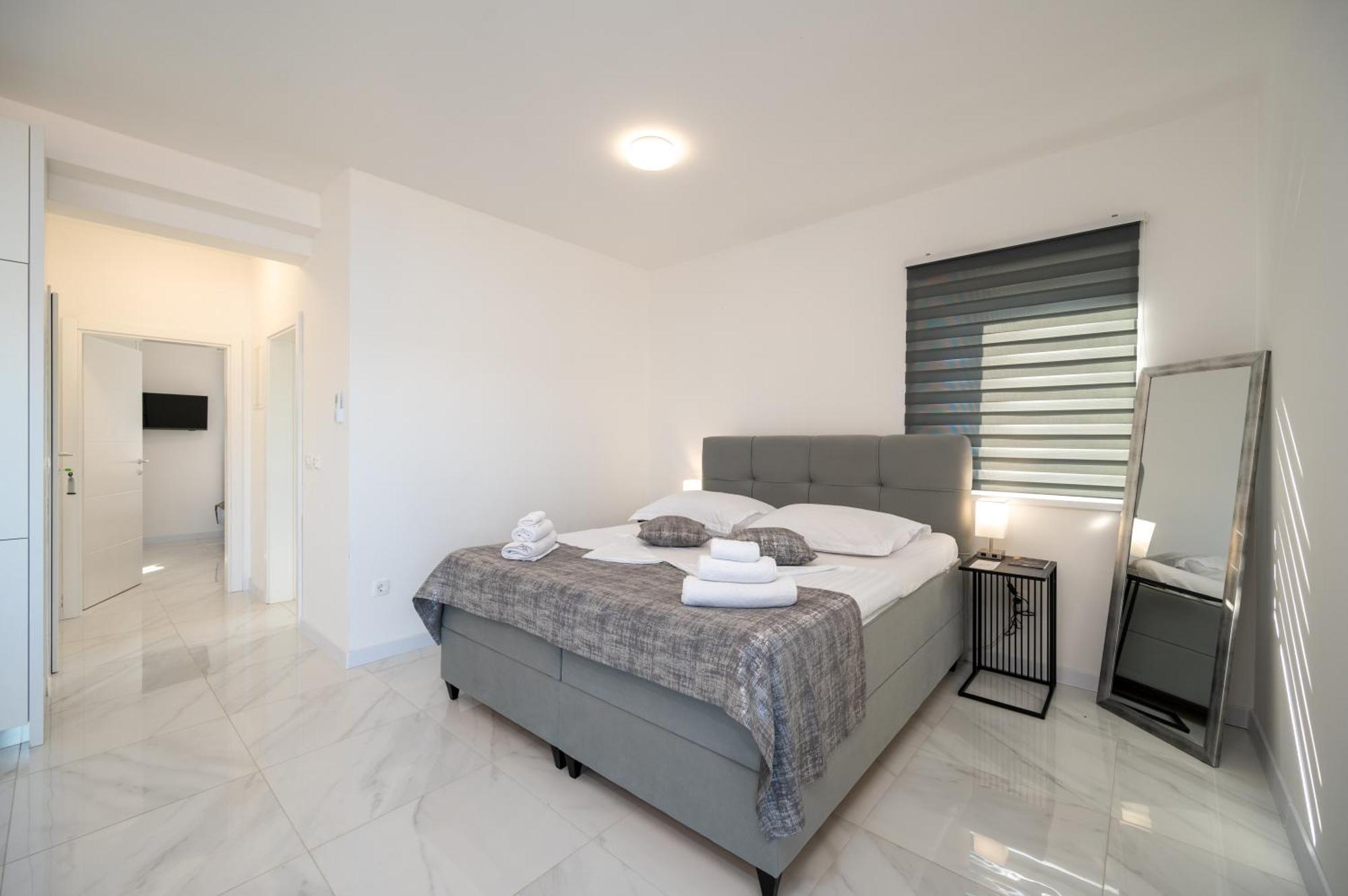 Apartments Filipo Trogir Exterior photo