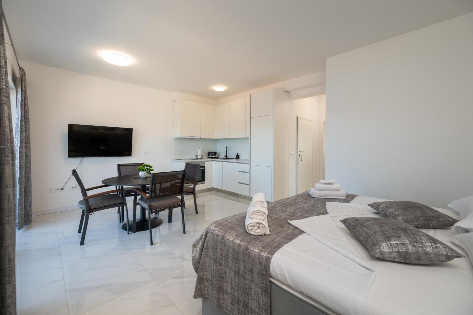 Apartments Filipo Trogir Exterior photo